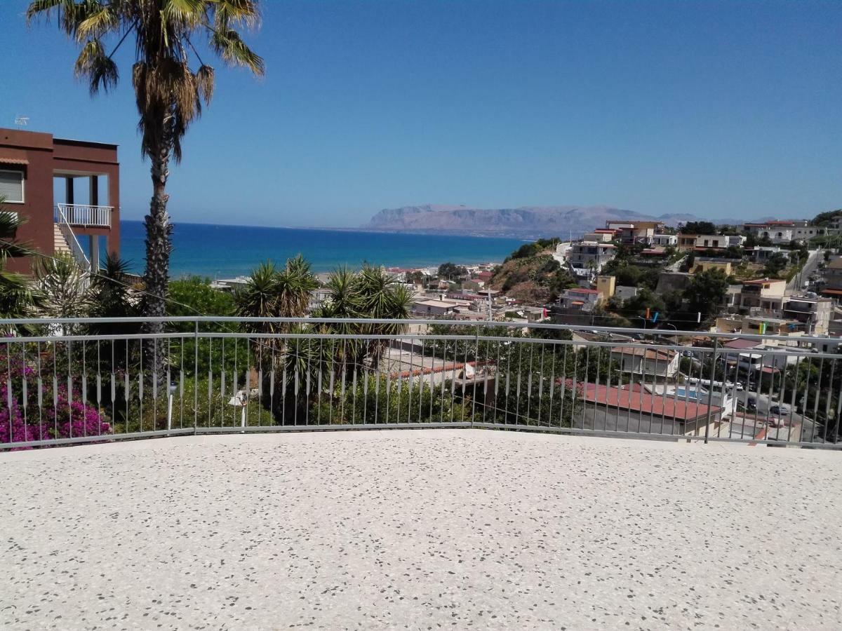 La Casa Delle Ginestre Holiday home *